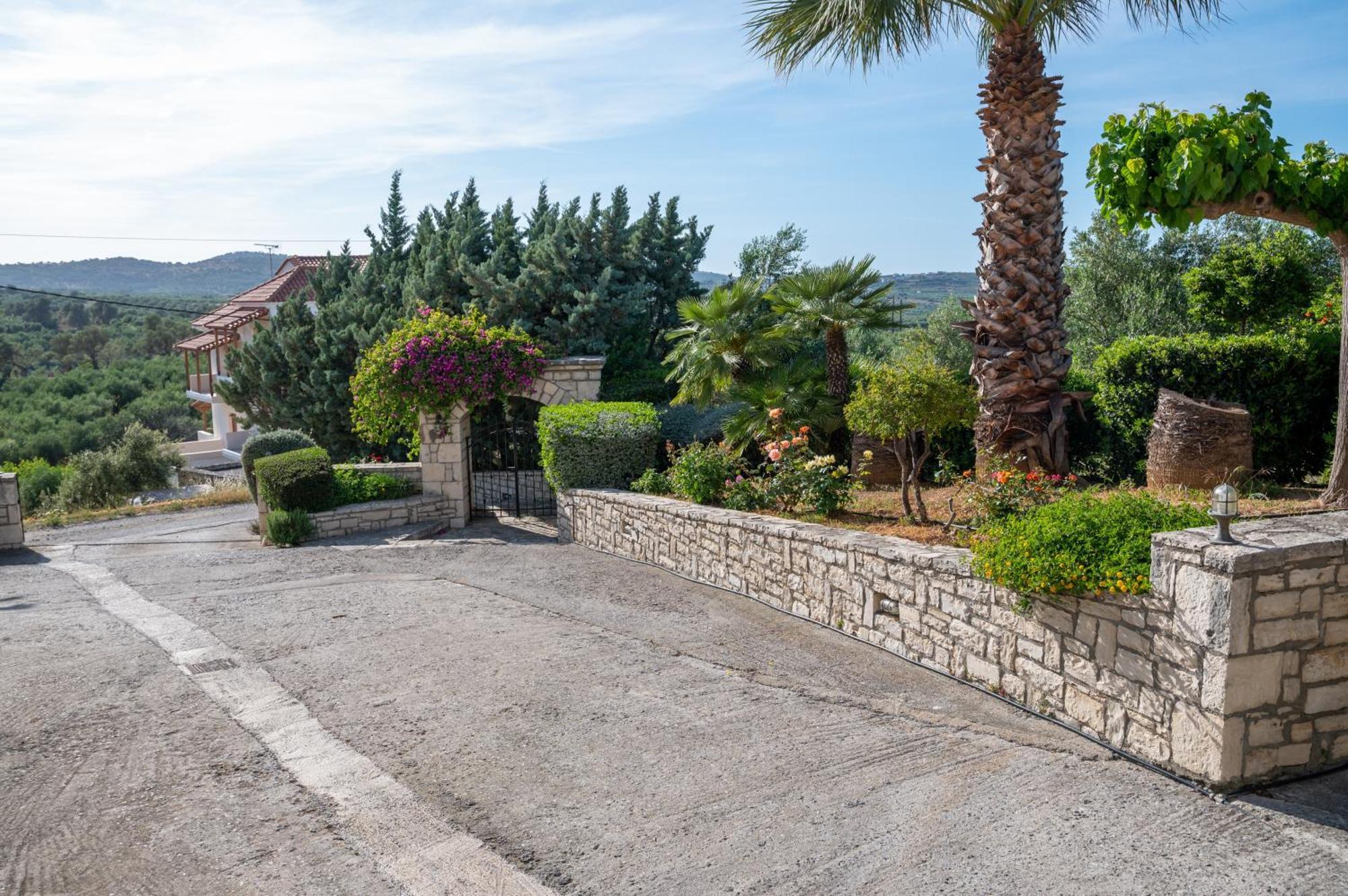 Villa Elisabeth Perama  외부 사진