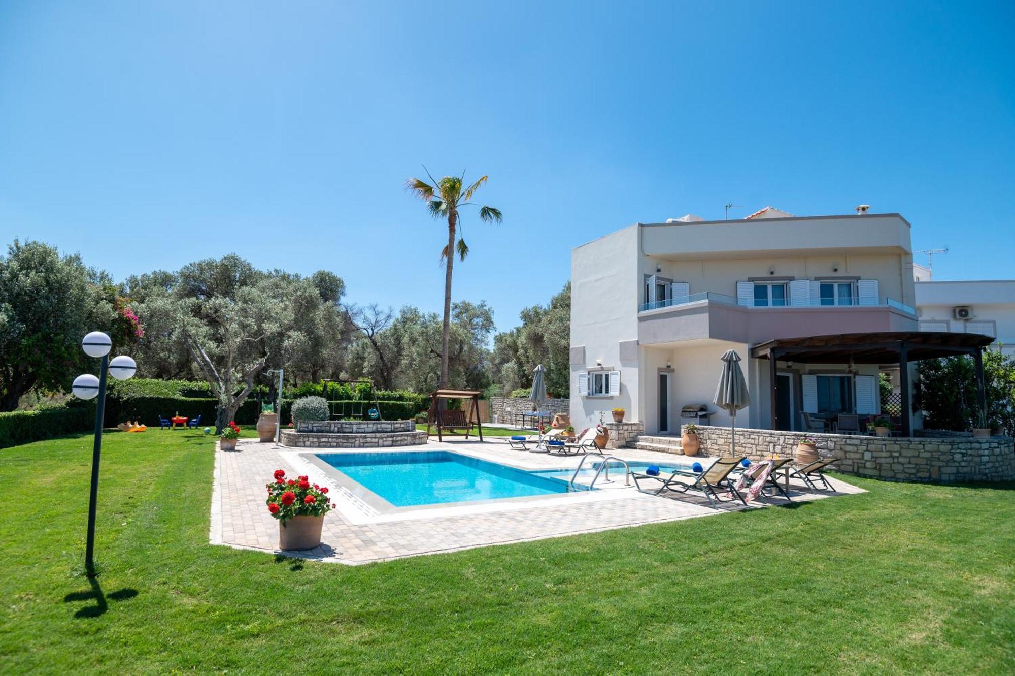 Villa Elisabeth Perama  외부 사진
